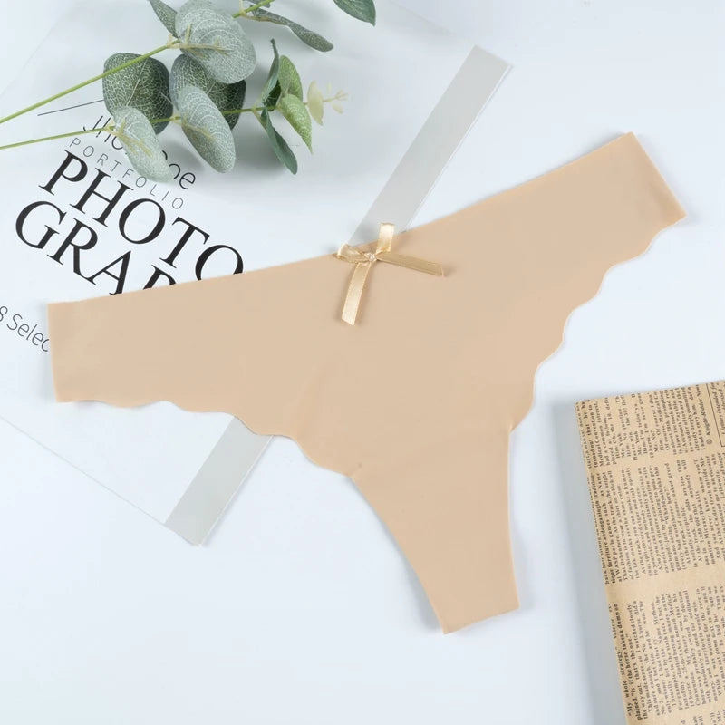 Hot Silk Seamless Thong – Low Rise