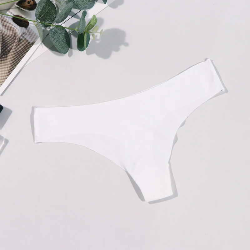 Hot Silk Seamless Thong – Low Rise